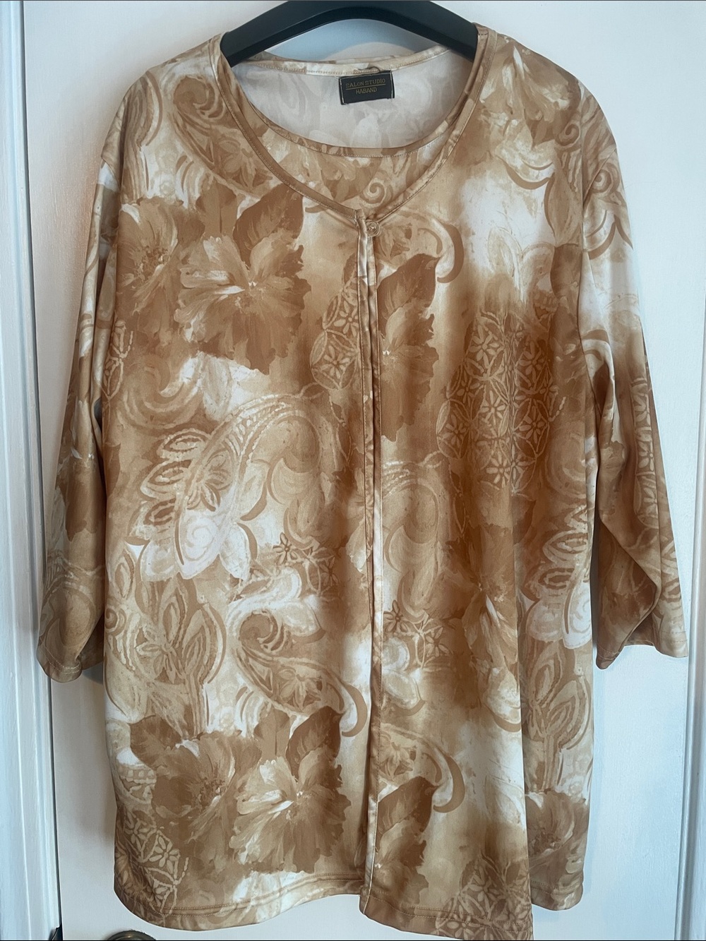 Vintage Salon Studio Cream & Beige Floral 2-Piece Top